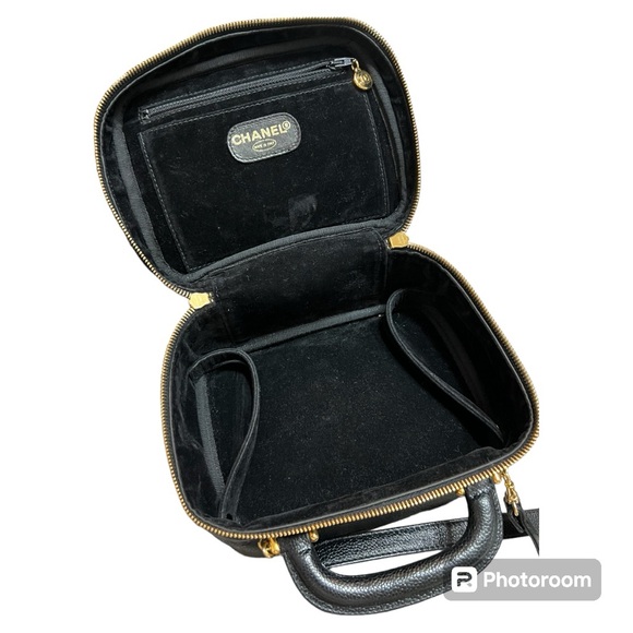 CHANEL Vintage lunchbox vanity bag case circa 1997 black caviar gold hardware - Picture 6 of 13